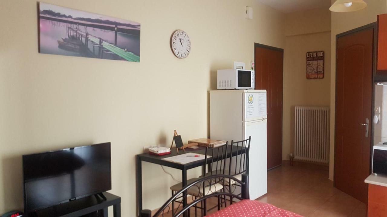 Cozy Loft Apartamento Mesolóngion Exterior foto